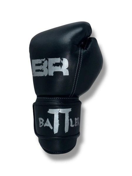 Перчатки боксерские Battler 10 унций - черный с серебристым лого 221210 фото